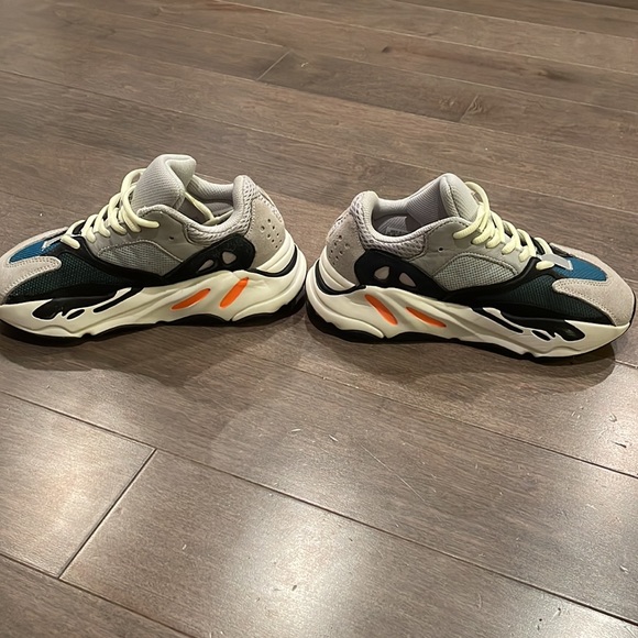 Adidas Yeezy Boost 700 Wave Runner - Picture 3 of 9